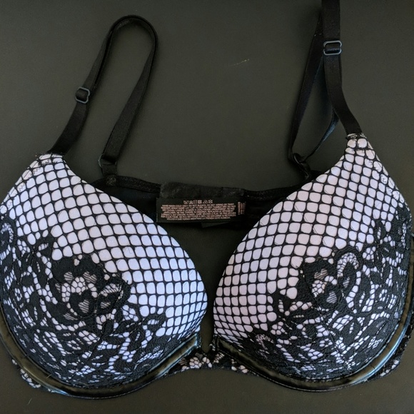 Victoria's Secret Other - Victoria's Secret Very Sexy Push Up